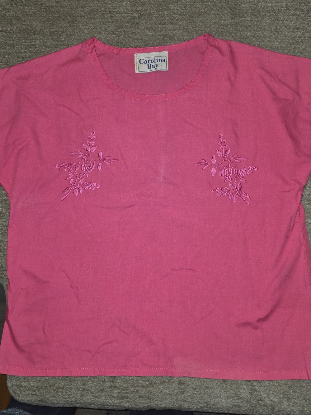 Carolina Bay Pink Embroidered Short Sleeve Top M